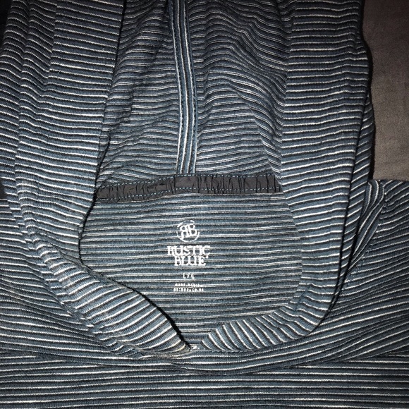 Pullover - Picture 2 of 2